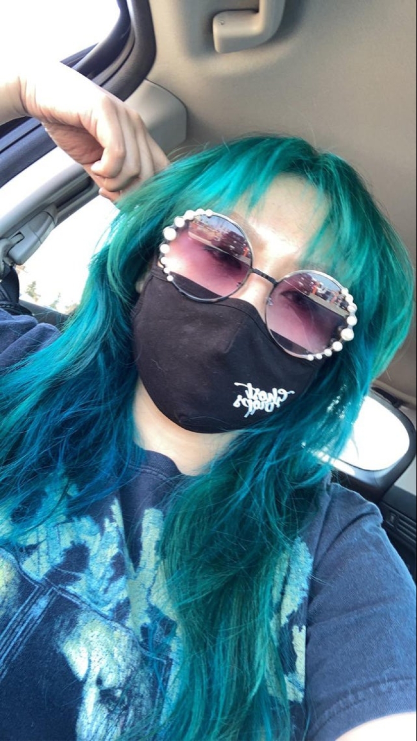 27 fotos de chicas que se aventuraron a teñir el cabello brillante 27 fotos de chicas que se aventuraron a teñir el cabello brillante