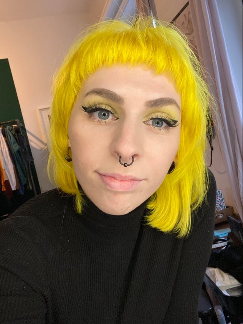 27 photos of girls who ventured into bright hair coloring 27 photos of girls who ventured into bright hair coloring