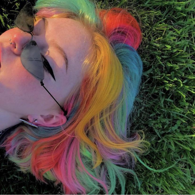 27 photos of girls who ventured into bright hair coloring 27 photos of girls who ventured into bright hair coloring