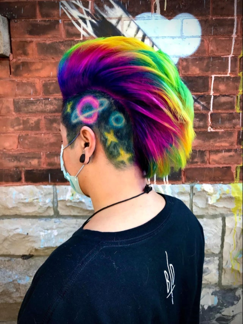 27 photos of girls who ventured into bright hair coloring 27 photos of girls who ventured into bright hair coloring