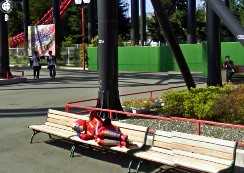 27 unusual photos from Google Street View 27 unusual photos from Google Street View