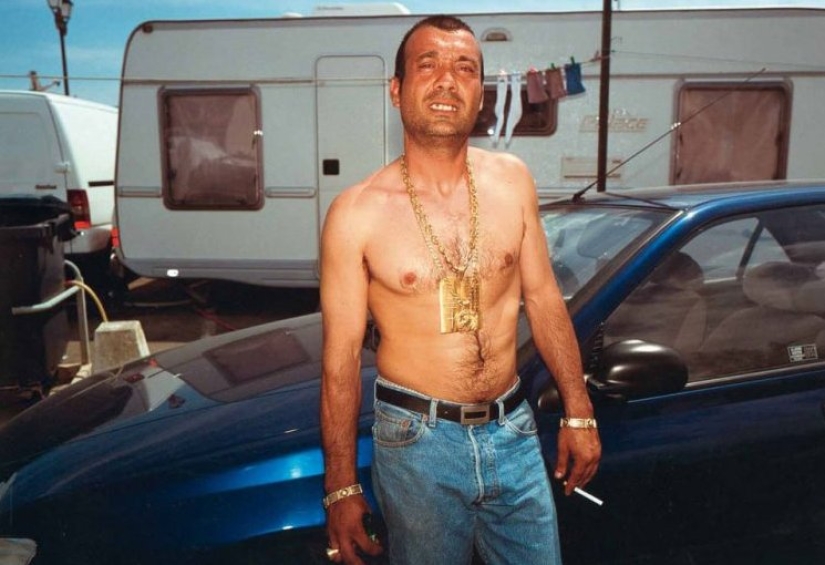 3 Reasons why Gypsies Give themselves Gold Teeth 3 Reasons why Gypsies Give themselves Gold Teeth