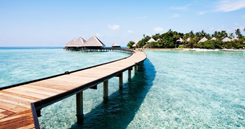 30 Amazing Places You Won't See Tourists