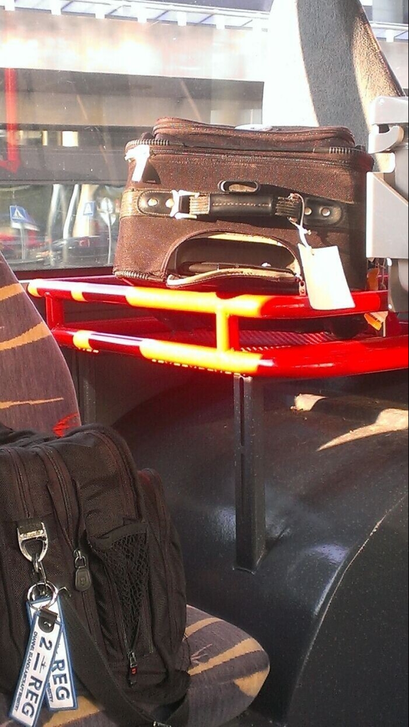 30+ cases when people looked at the world, and he looked at them in response 30+ cases when people looked at the world, and he looked at them in response