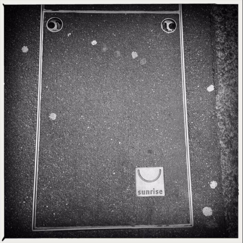 30+ cases when people looked at the world, and he looked at them in response 30+ cases when people looked at the world, and he looked at them in response