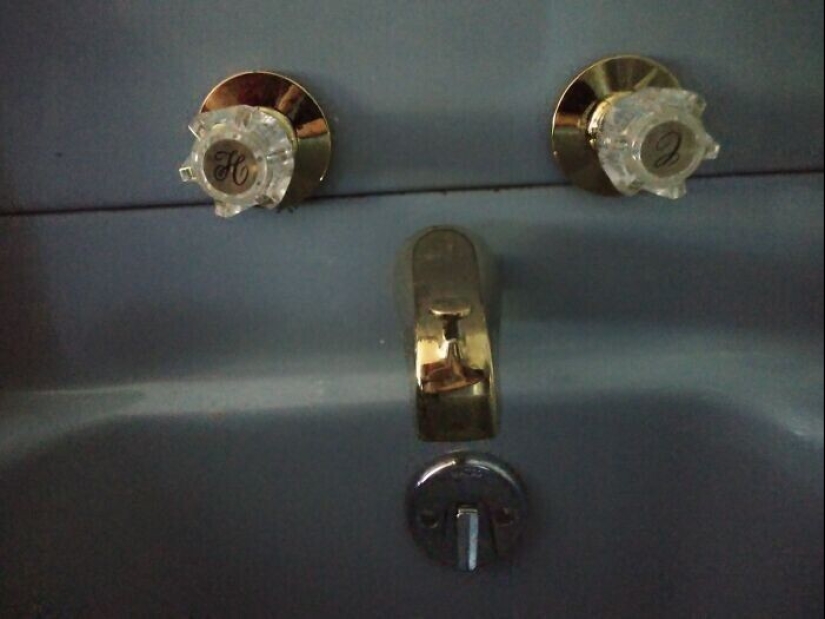 30 + casos cuando la gente miraba el mundo, y él los miraba en respuesta