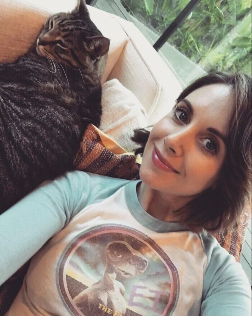 30 celebrities who love cats 30 celebrities who love cats