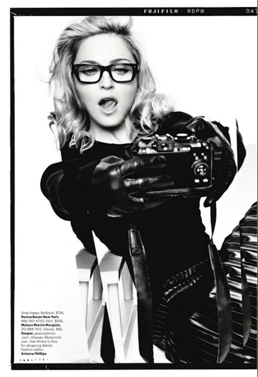 30 celebrities with cameras