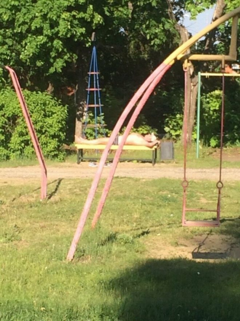 30 ejemplos de baños de sol extremos en el techo, en la ventana y no solo
