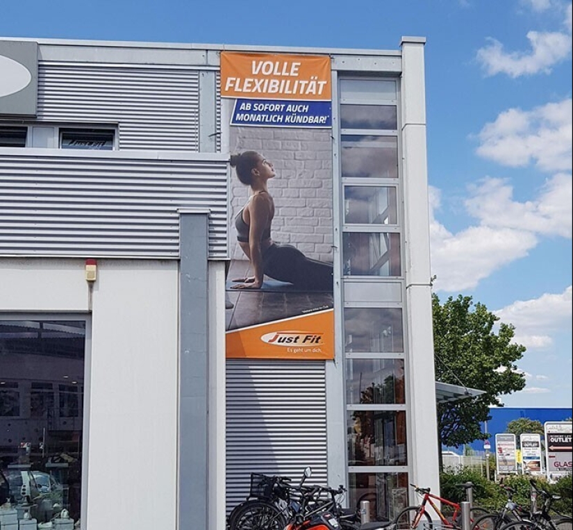 30 funny and stupid ad failures