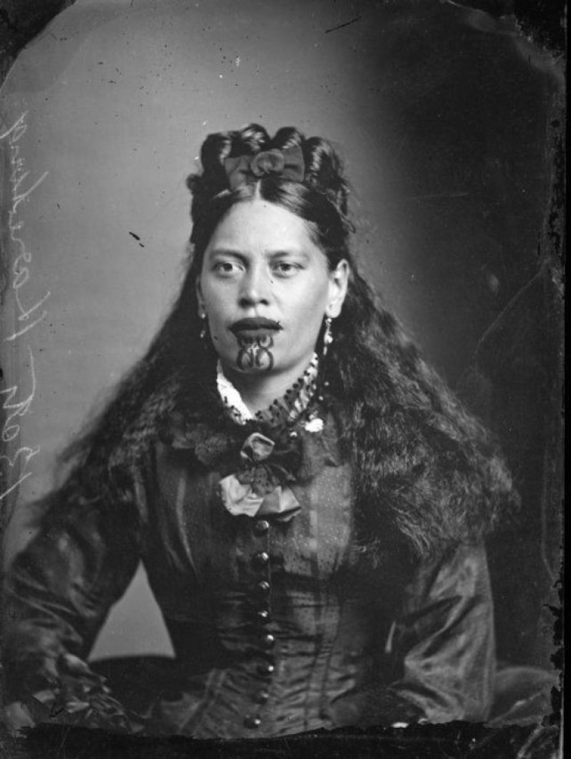 30 incredible portraits of Maori women with traditional tattoos