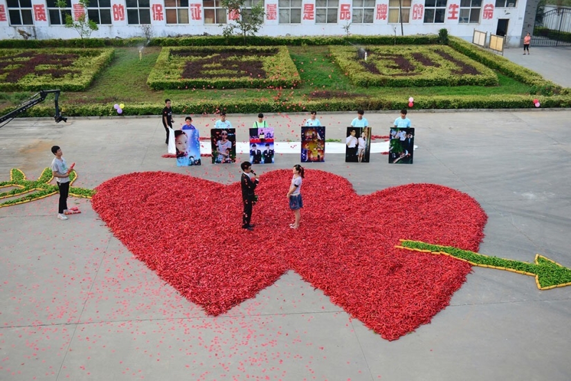 30 of the craziest and most creative marriage proposals