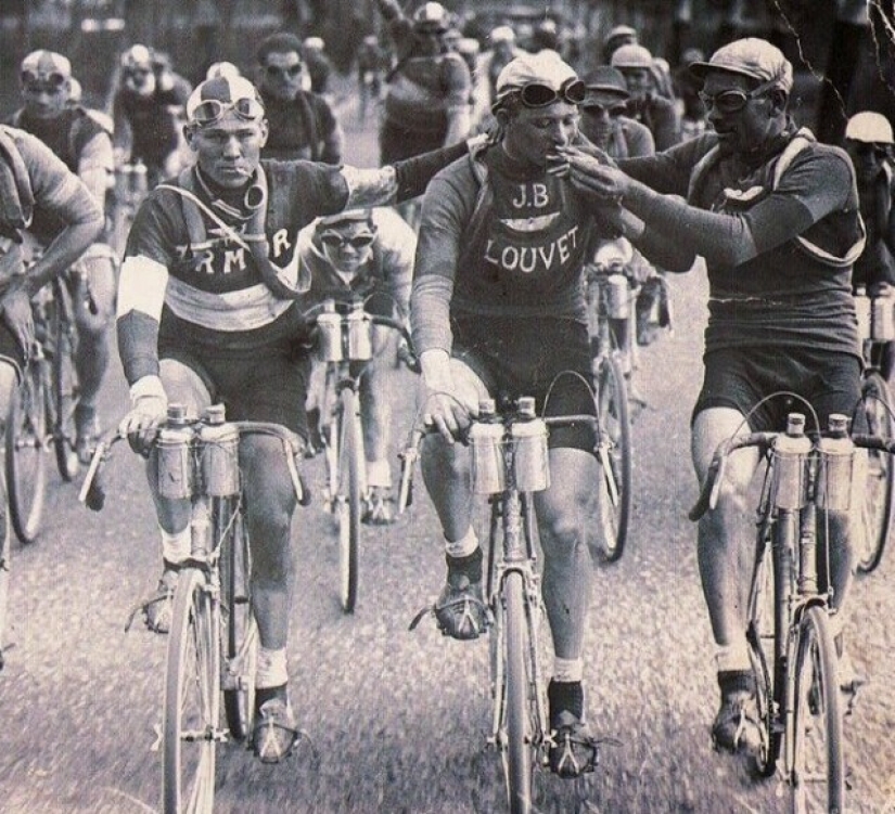 30 Photo Facts from the Weird History Community That Will Change the Way You Look at History