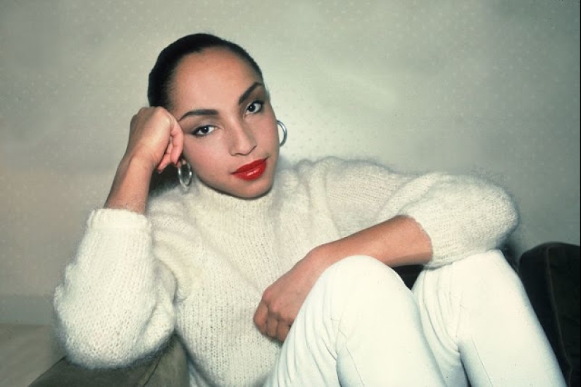 30 photos of a young Sade Adu, one of the most successful British singers in history 30 photos of a young Sade Adu, one of the most successful British singers in history
