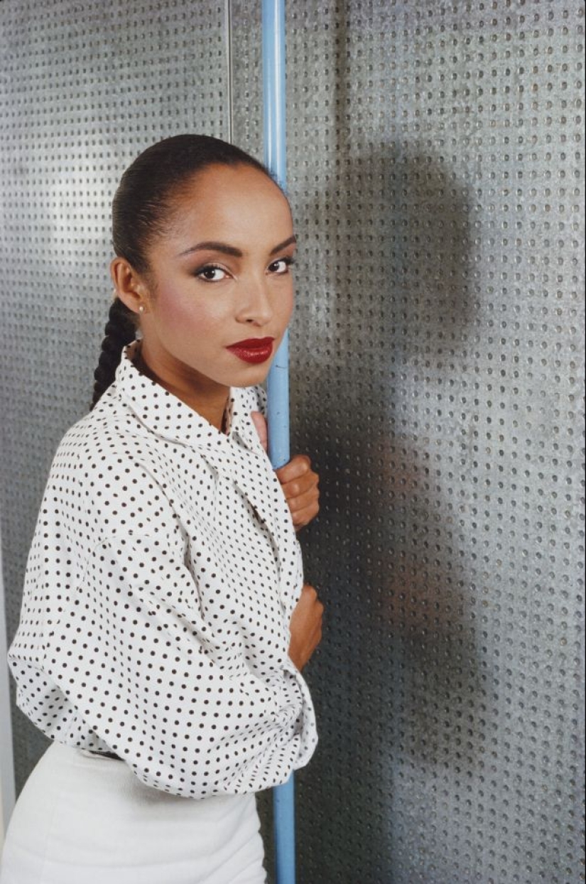 30 photos of a young Sade Adu, one of the most successful British singers in history 30 photos of a young Sade Adu, one of the most successful British singers in history