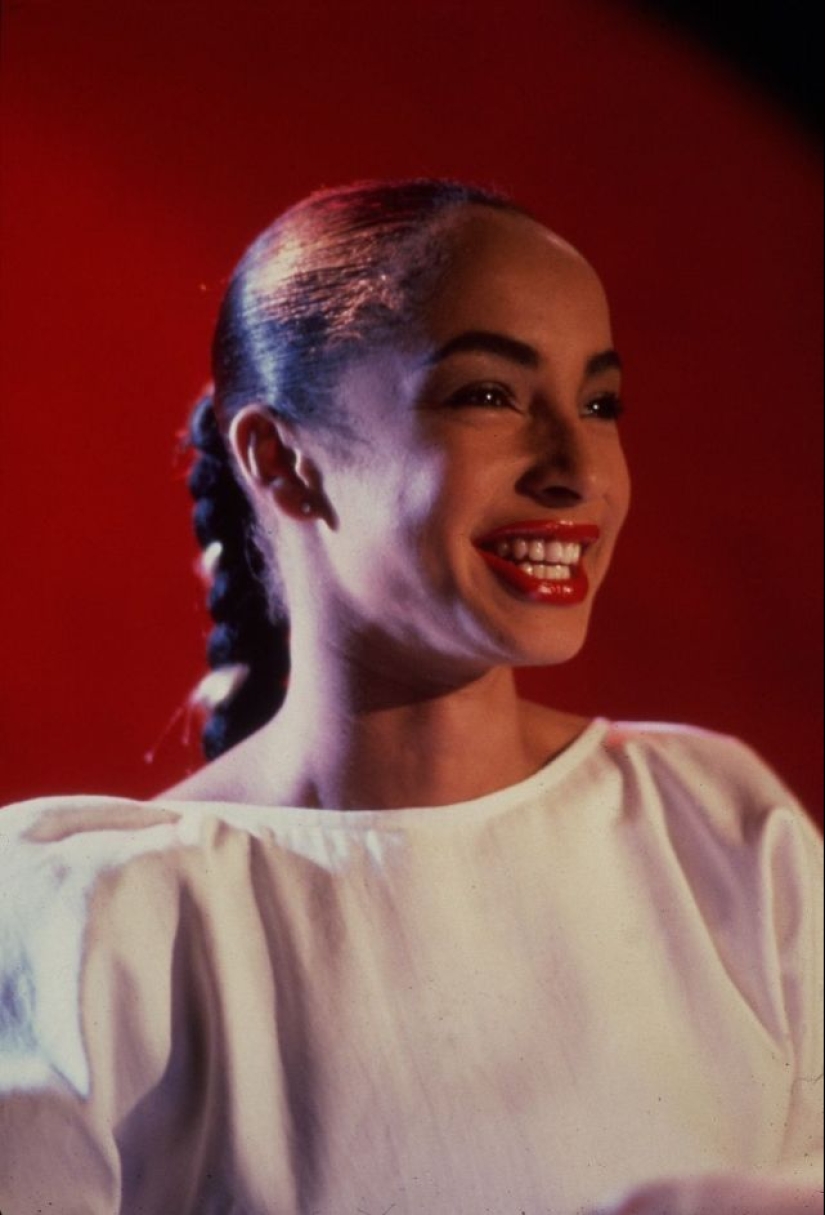 30 photos of a young Sade Adu, one of the most successful British singers in history 30 photos of a young Sade Adu, one of the most successful British singers in history