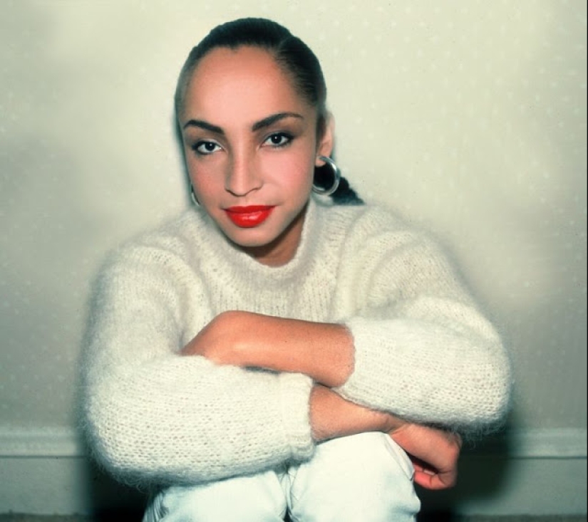 30 photos of a young Sade Adu, one of the most successful British singers in history 30 photos of a young Sade Adu, one of the most successful British singers in history