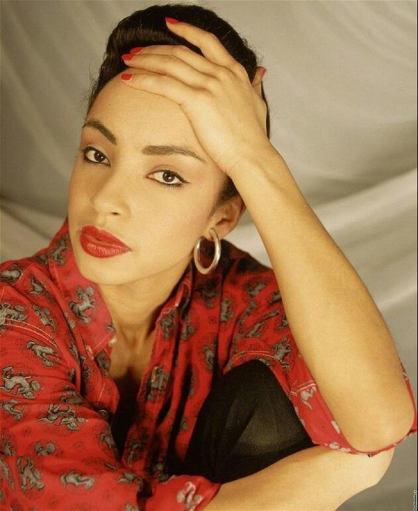 30 photos of a young Sade Adu, one of the most successful British singers in history 30 photos of a young Sade Adu, one of the most successful British singers in history