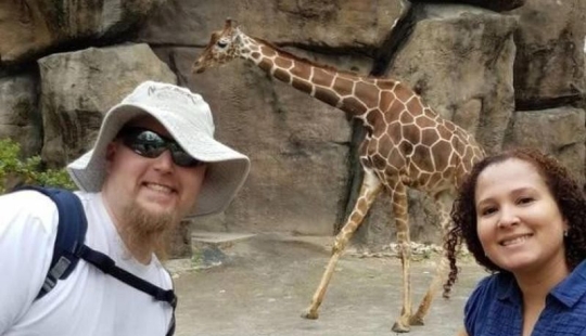 30 photos that prove why you shouldn't trust strangers to be a photographer 30 photos that prove why you shouldn't trust strangers to be a photographer