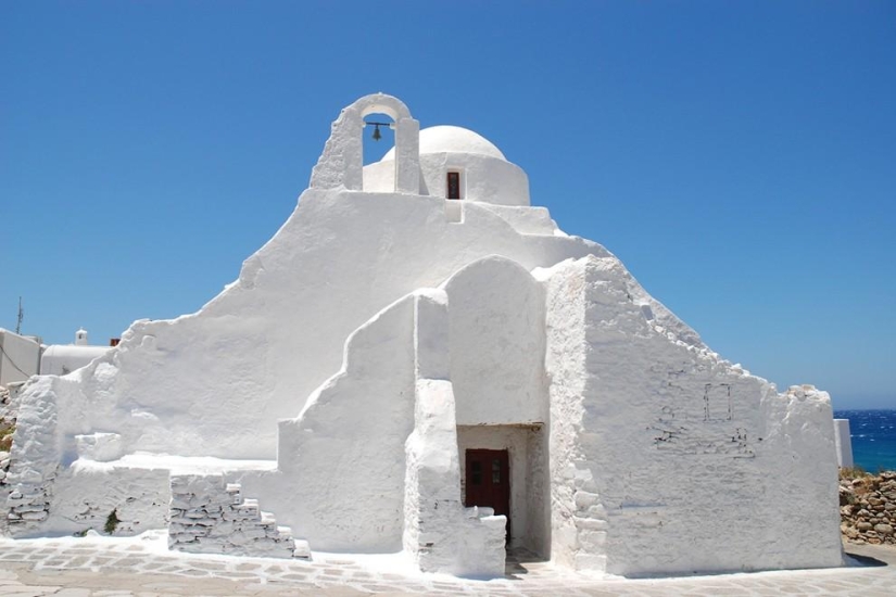 30 reasons to fall in love with Greece