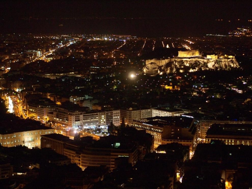 30 reasons to fall in love with Greece