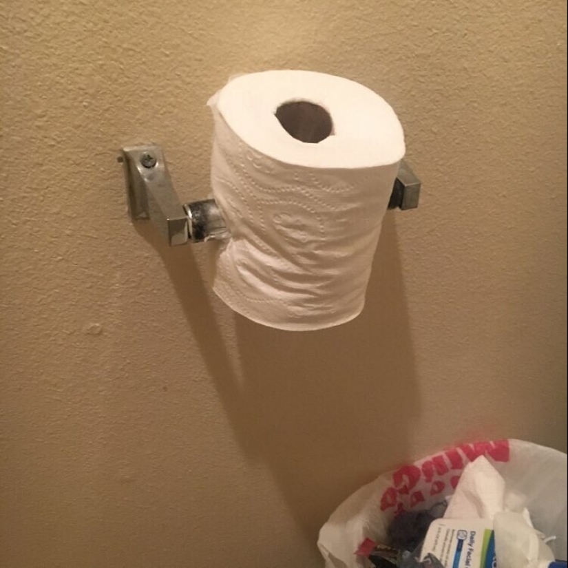 30 strange things that girls found in men's bathrooms and toilets 30 strange things that girls found in men's bathrooms and toilets