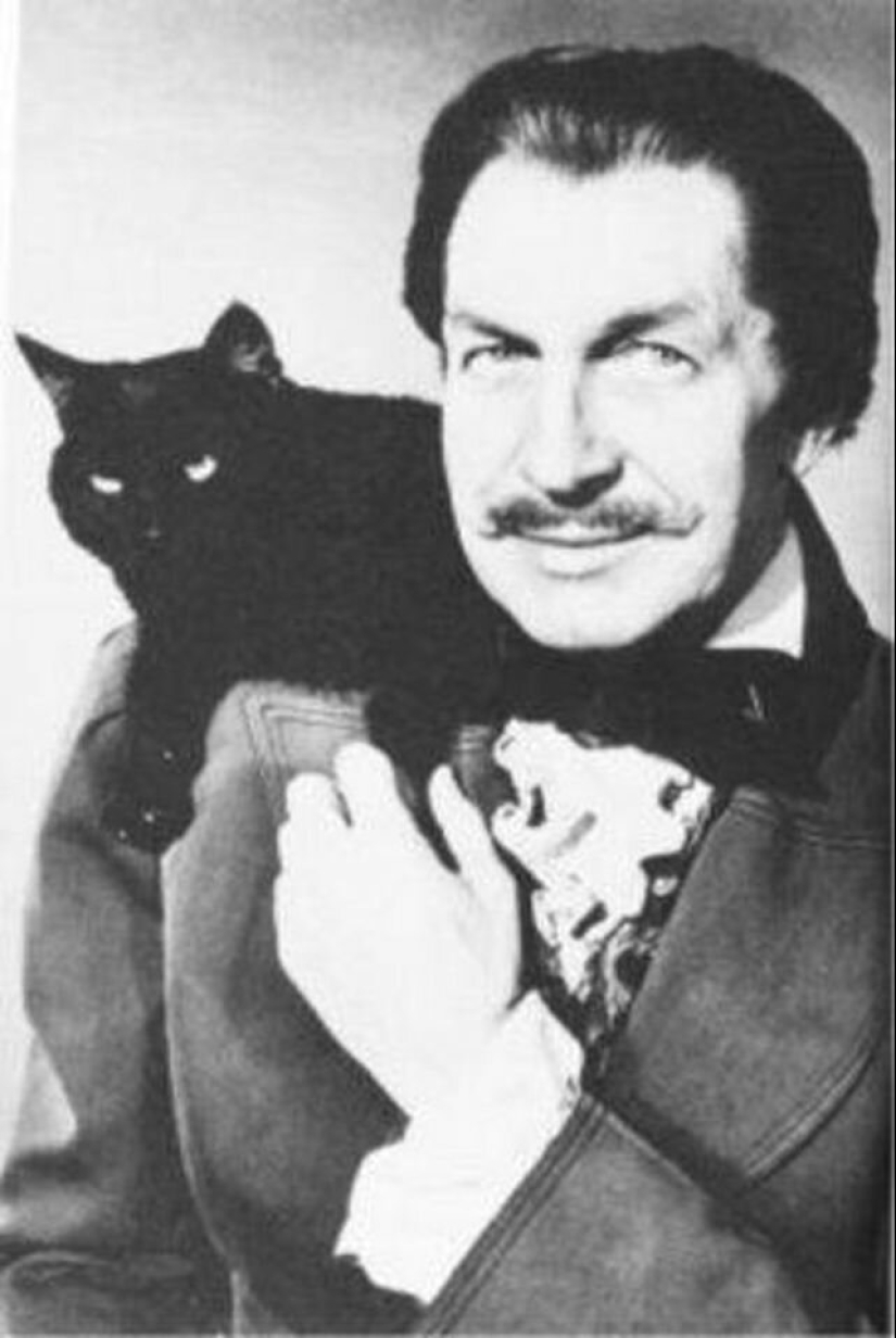 30 vintage photos of celebrities posing with their favorite cats 30 vintage photos of celebrities posing with their favorite cats