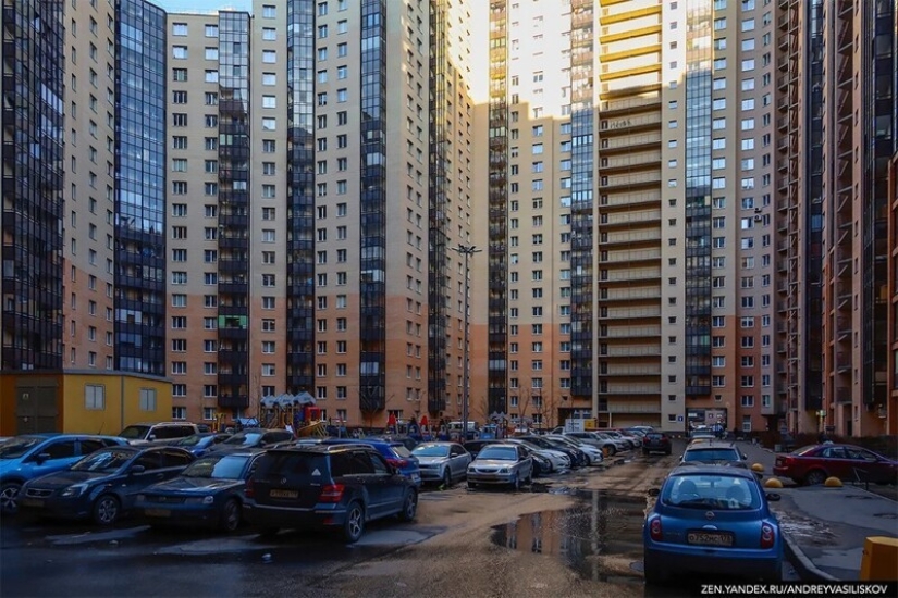 35 entrances, 3708 apartments: what does the giant man-maker look like in St. Petersburg 35 entrances, 3708 apartments: what does the giant man-maker look like in St. Petersburg