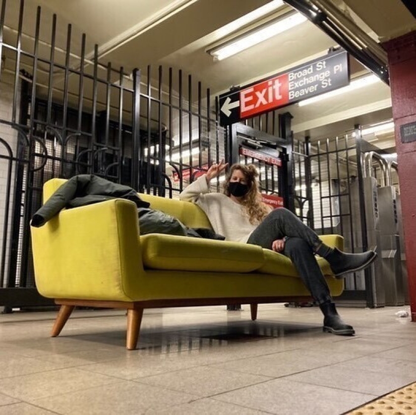 35 gorgeous things that people considered trash and put on the streets of new York 35 gorgeous things that people considered trash and put on the streets of new York