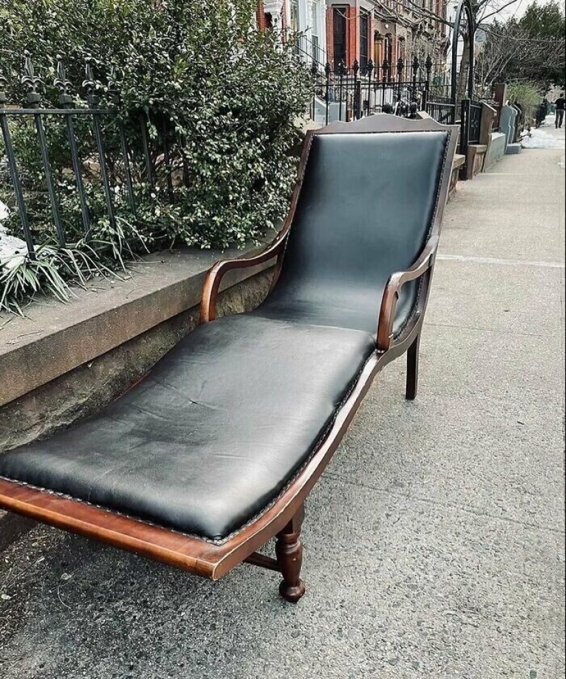 35 gorgeous things that people considered trash and put on the streets of new York 35 gorgeous things that people considered trash and put on the streets of new York