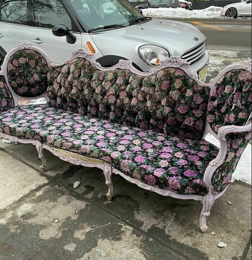 35 gorgeous things that people considered trash and put on the streets of new York 35 gorgeous things that people considered trash and put on the streets of new York