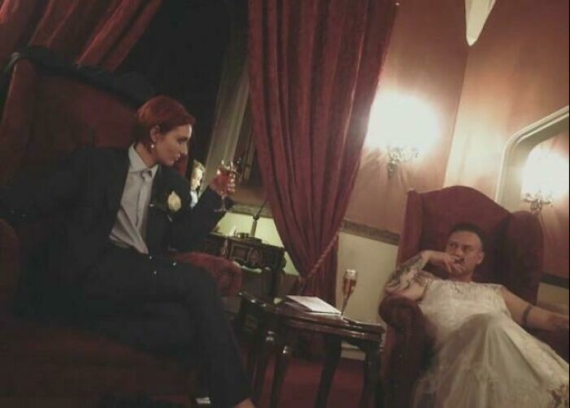 35 momentos divertidos de bodas que hicieron que las vacaciones fueran mejores