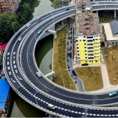 35 monuments to the perseverance of people who until recently refused to sell their home