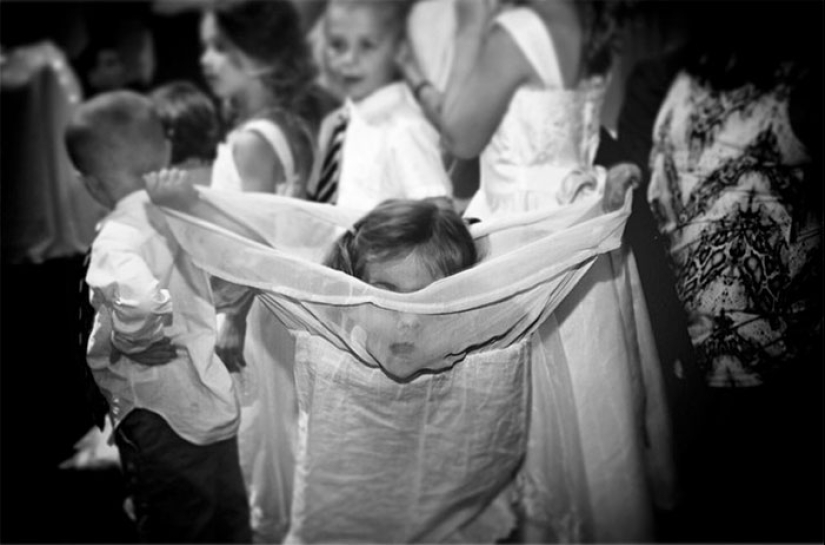 35 proofs that children are the most unhappy wedding guests