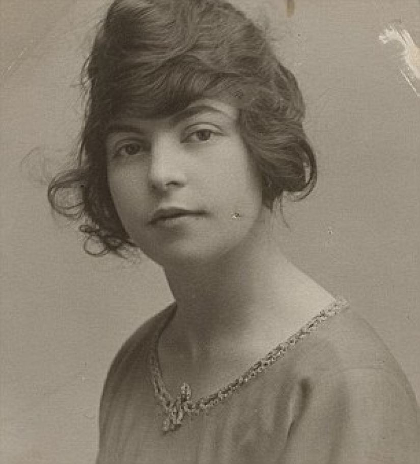 '40 Elephants': The Story of London's Most Daring and Enduring Female Gang '40 Elephants': The Story of London's Most Daring and Enduring Female Gang