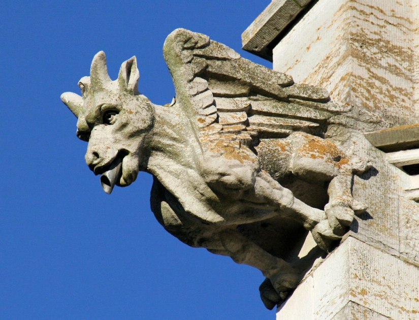 40 of the most outstanding gargoyles in the world