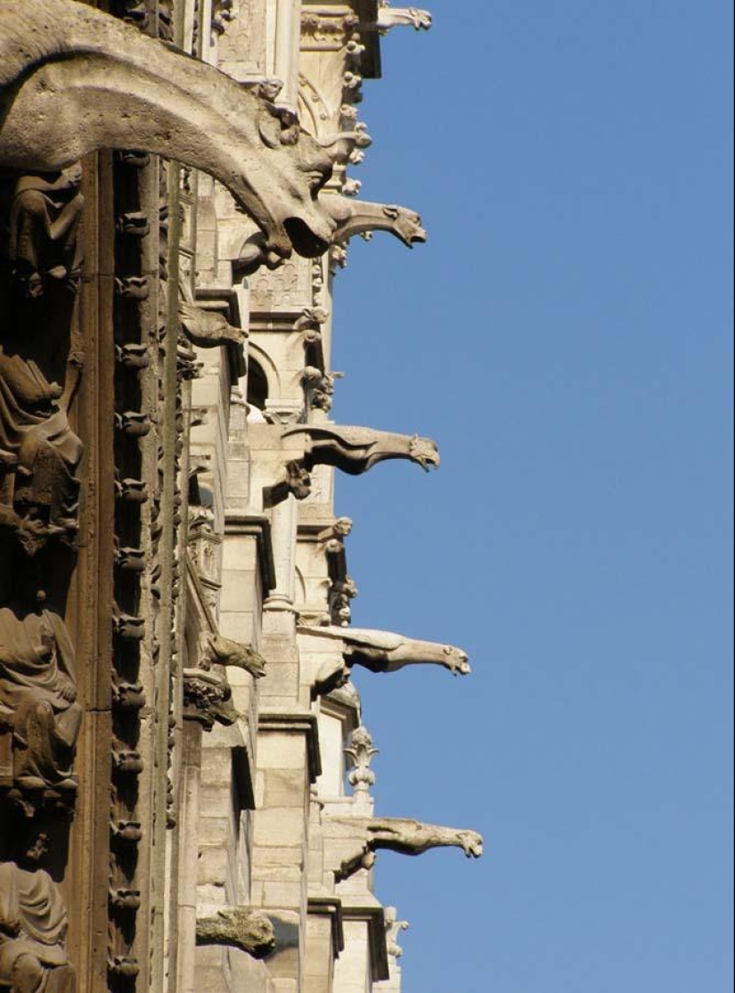 40 of the most outstanding gargoyles in the world
