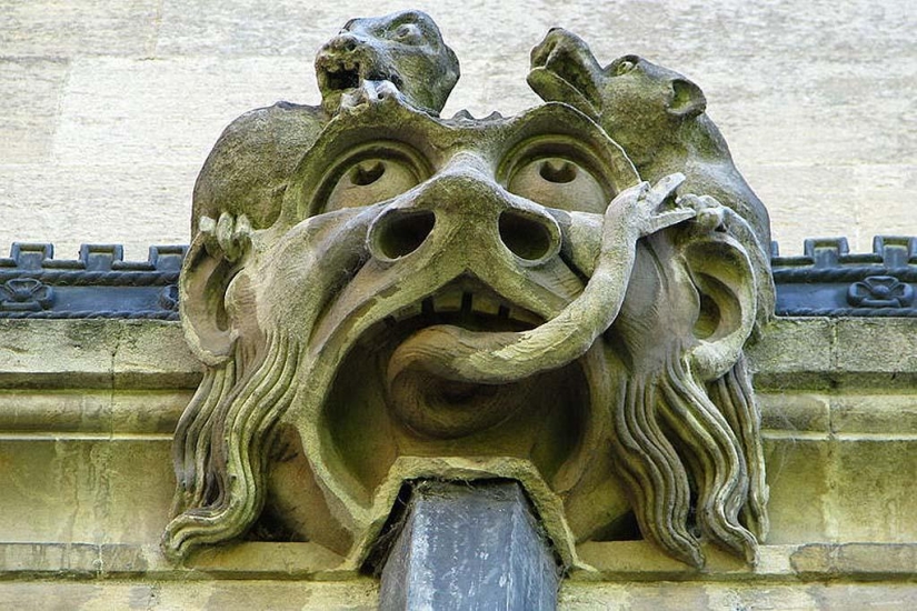 40 of the most outstanding gargoyles in the world