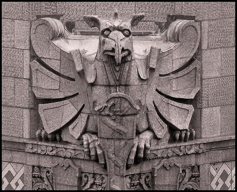 40 of the most outstanding gargoyles in the world