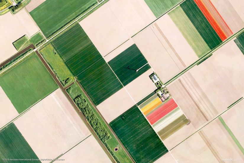 44 amazing abstract images from Google Earth