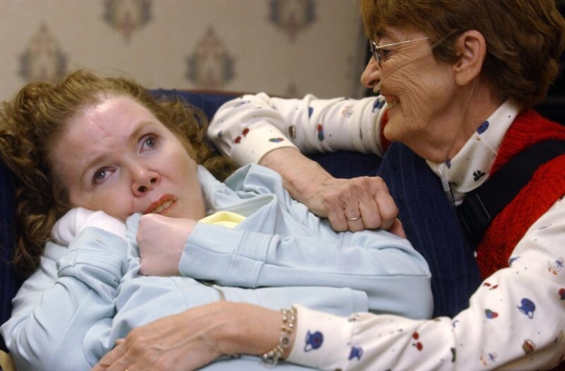 5 cases of a surprising return from a long-term coma