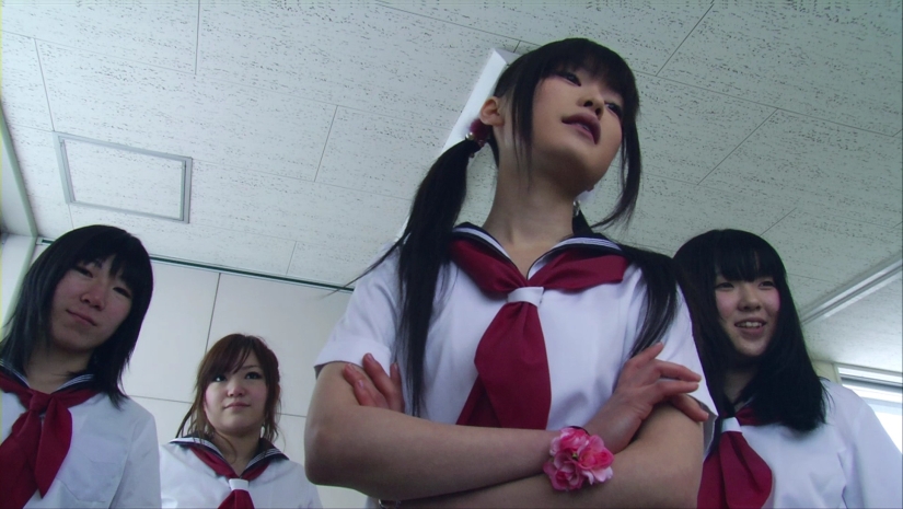 5 most famous female gangs, surpassed male