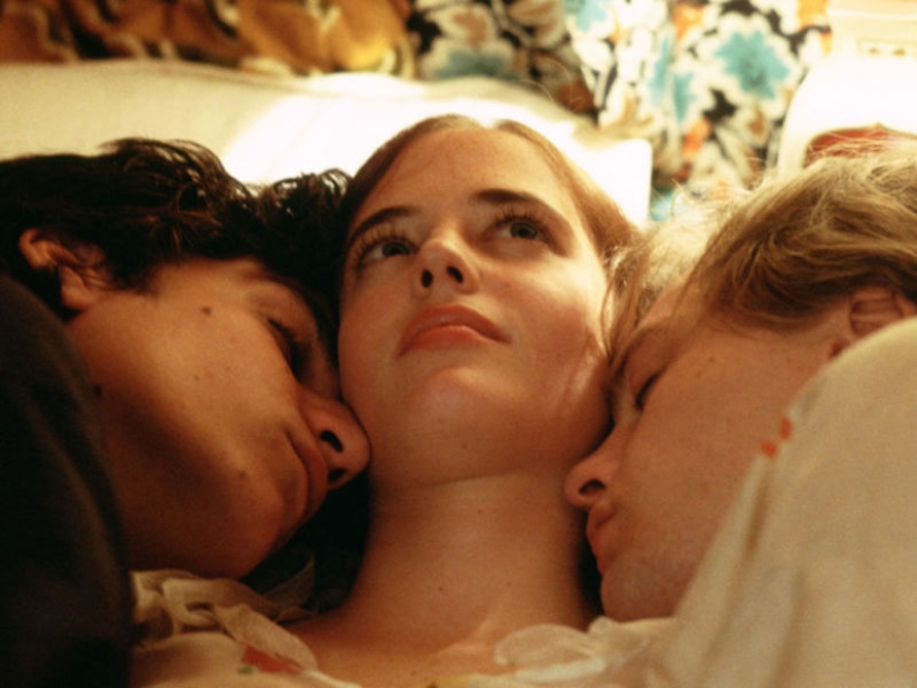 5 paintings by Bernardo Bertolucci, which is to look at each