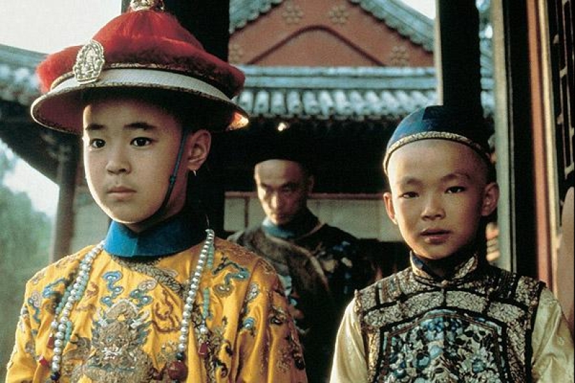 5 paintings by Bernardo Bertolucci, which is to look at each