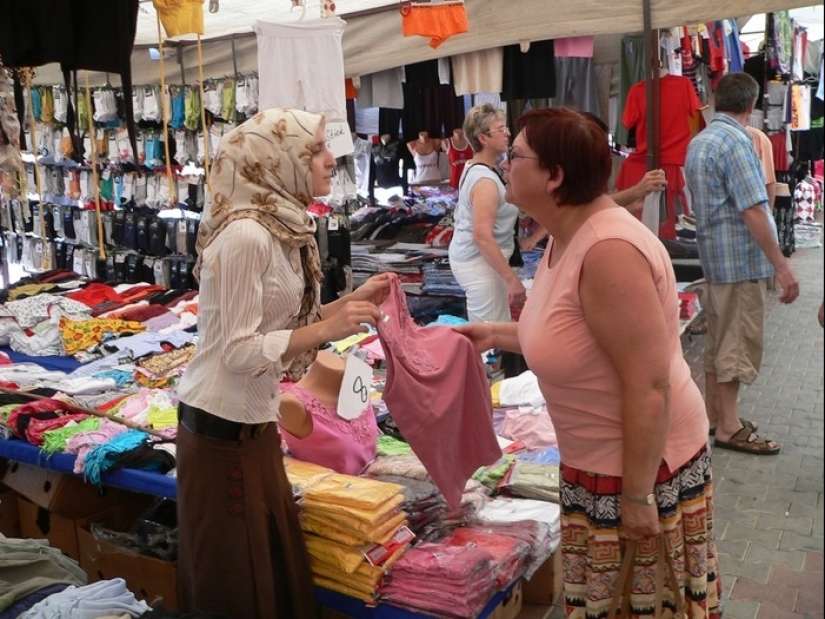 5 rules of the oriental bazaar: how to bargain properly