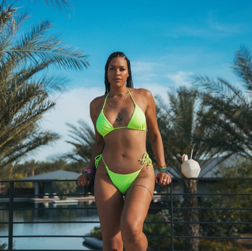 6-foot-1 WNBA star leaves big-time sports to make money on OnlyFans