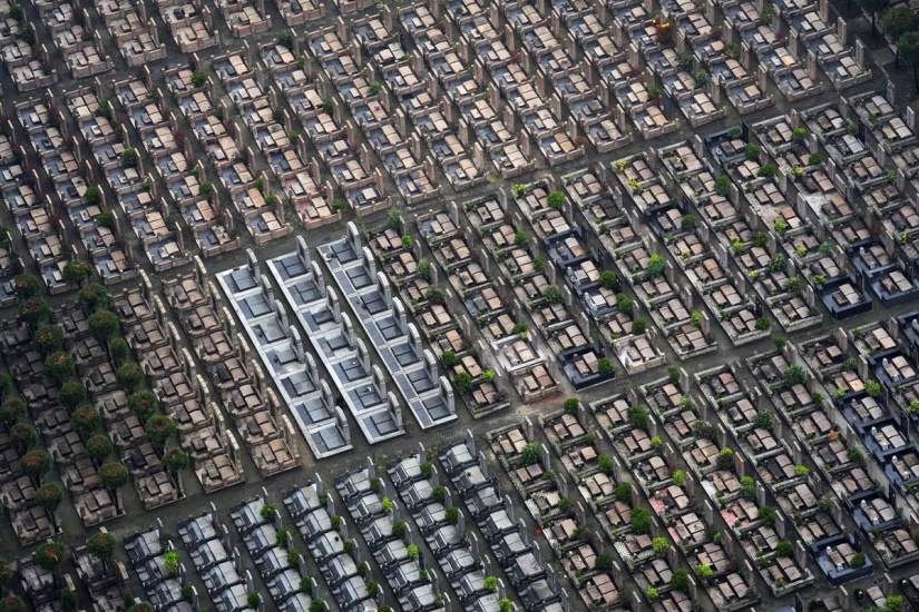 6 tristes hechos acerca de los funerales en China: el lugar en un millón, alquiler de tumbas y de moda para la cremación