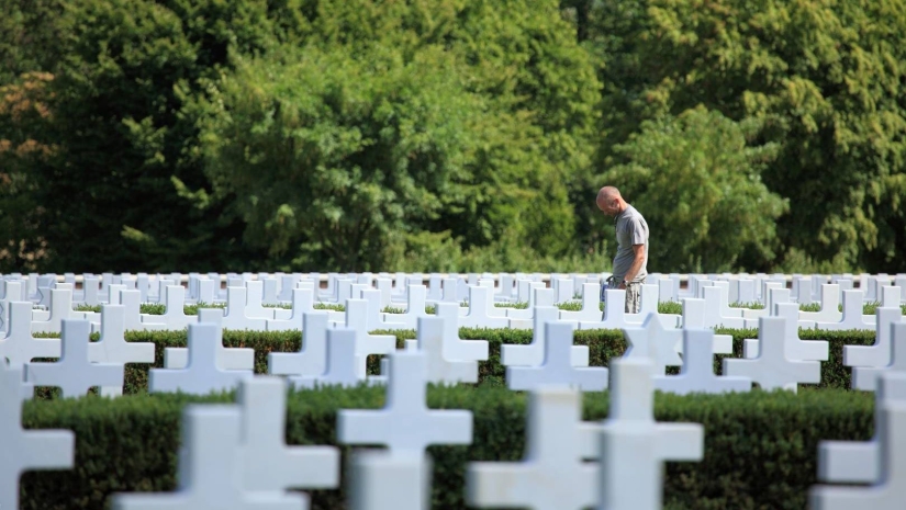 6 tristes hechos acerca de los funerales en China: el lugar en un millón, alquiler de tumbas y de moda para la cremación