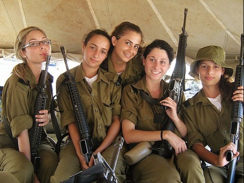 8 things strictly forbidden to IDF soldiers 8 things strictly forbidden to IDF soldiers