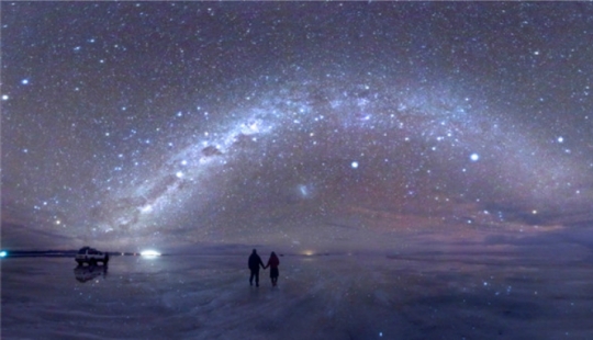 9 unique places that completely change at night 9 unique places that completely change at night